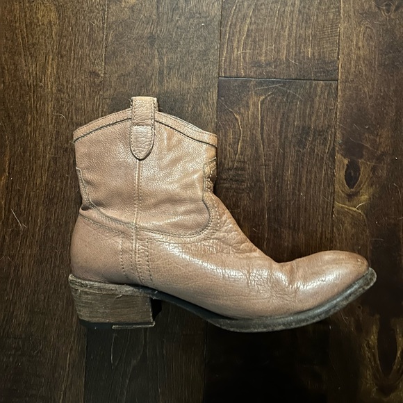 Frye distressed Carson Booties - boots - Picture 3 of 7